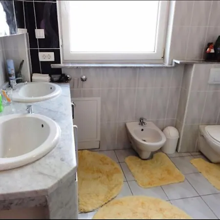Cozy In Croatia Next To The Beach, 8 People