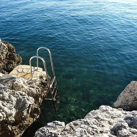 Cozy In Croatia Next To The Beach, 8 People Apartman